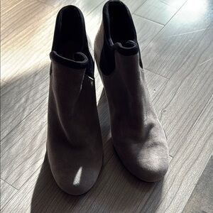 gray suede shoe boots